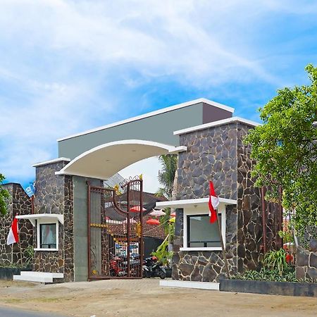 Super Oyo 91568 Trisna Srabah Resort Homestay & Resto Kalangbret ภายนอก รูปภาพ