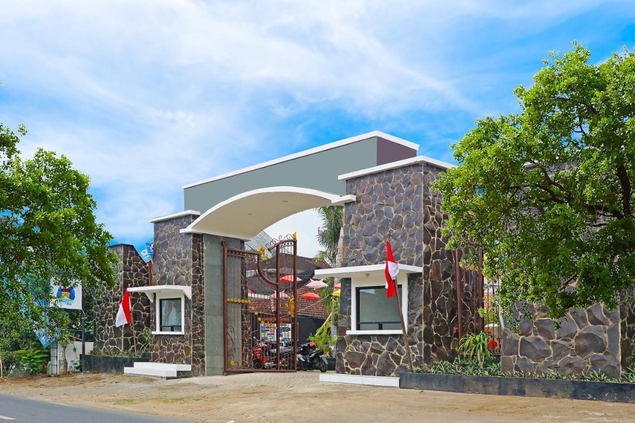 Super Oyo 91568 Trisna Srabah Resort Homestay & Resto Kalangbret ภายนอก รูปภาพ